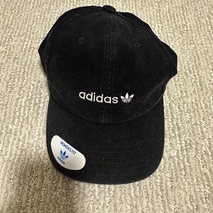 NWTS adidas women’s corduroy cap with logo